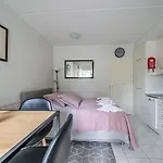 Starveil 104 Center By Aavalevi Apartment