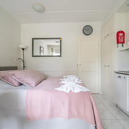 Starveil 104 Center By Aavalevi Apartment