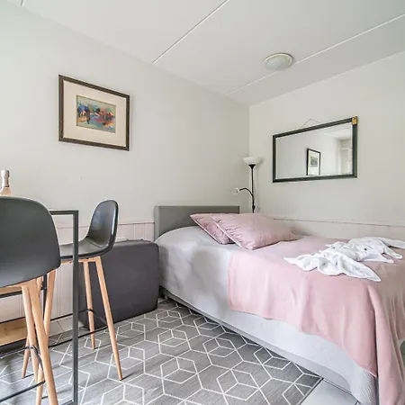 Starveil 104 Center By Aavalevi Apartment